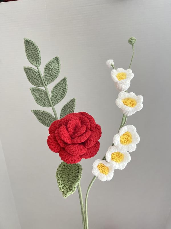 red rose+crochet flower+crochet bouquet+handmade flower+forever flower+birthday gift+creative gift+christmas Gift+ thanksgiving+Housewarming Present+graduation gift+beautiful flower+ Gift for Friends and Family flower，crochet  Decoration