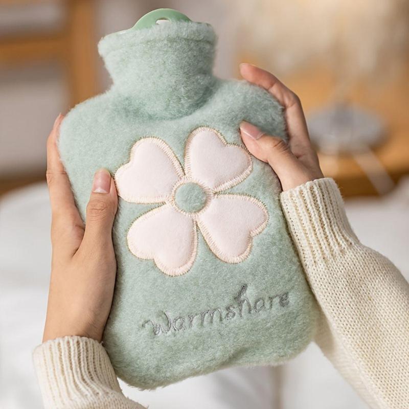 Four-leaf Clover Design Hot Water Bottle, 1 Count Portable Plush Warm Water Bag, Hot Water Bottle for Indoor & Outdoor