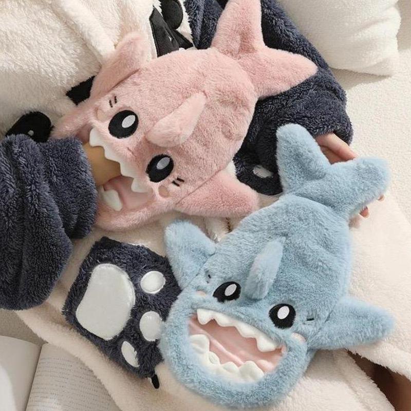 cute Shark Design Hot Water Bottle, 1 4 Counts Portable Reusable Hot Water Bag with Plush Cover, Winter Warm Water Bag for Home Office Outdoor