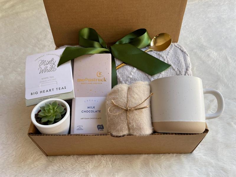 Cozy Fall Gift Box, Self Care Gift Box, Hygge Gift Box, Holiday Gifts, Gift Set For Her Mom, Miss You, Sending A Hug, Gift For Colleagues