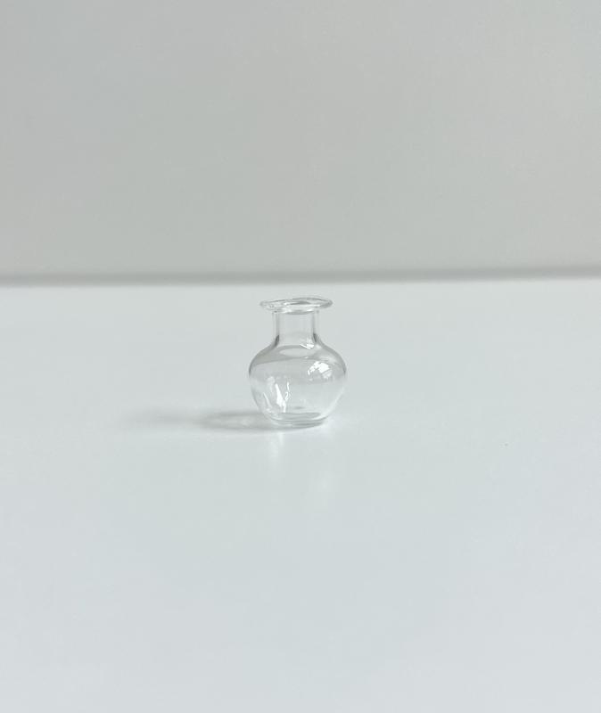 Miniature Glass Whisker Vase (Smooth)