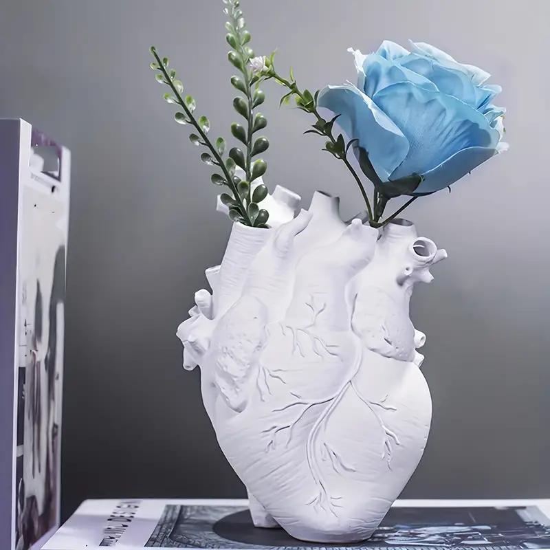 Heart Shaped Vase without Flower, 1 Count Creative Resin Vase, Desktop Art Ornament, Home Decor for Living Room Bedroom Dining Room, Room Decor