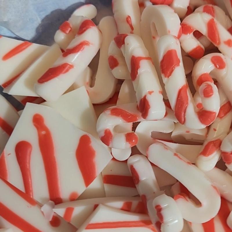 Candy Cane Brittle Wax Melt - 4oz Jar