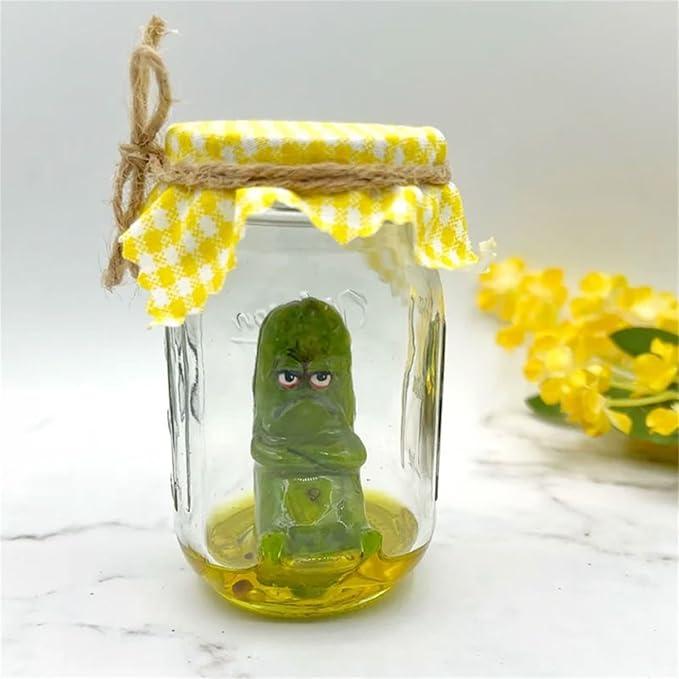 Grumpy Pickle in a Jar Sculpture , Glass Screaming Pickle in a Bottle, Handmade Emotional Support Pickled Cucumber, Pickle in a Jar Decoration Gift for Pickle Lovers