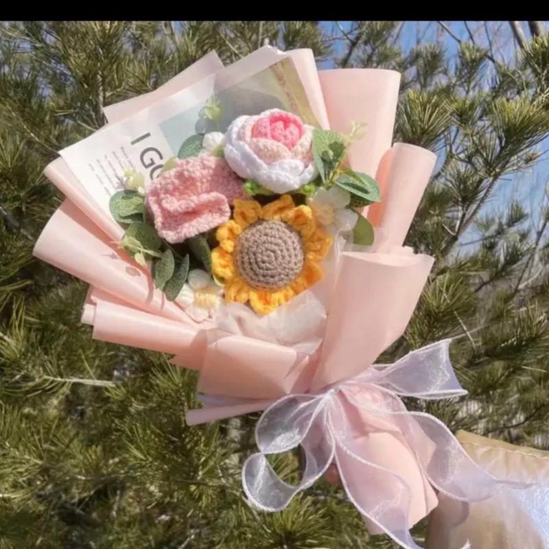 Crochet Flowers Bouquet with LED Light String Bag and Card - Perfect Gift for All Occasions | Decoration