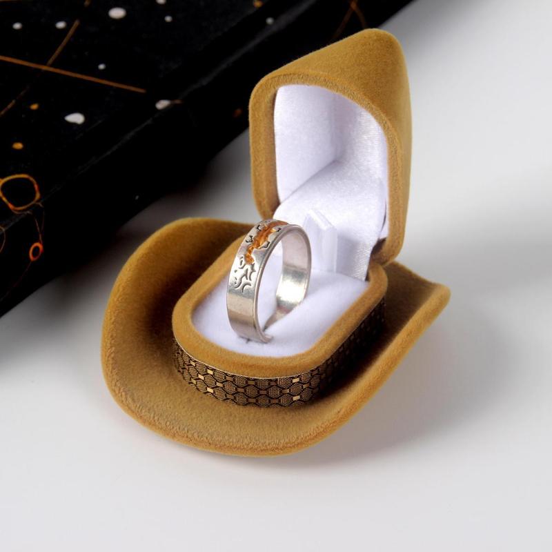 Cowboy Hat Design  Ring Storage Box, 2 Counts Creative Flannelette Jewelry Box, Portable Jewelry Organizer for Home Office Outdoor Travel