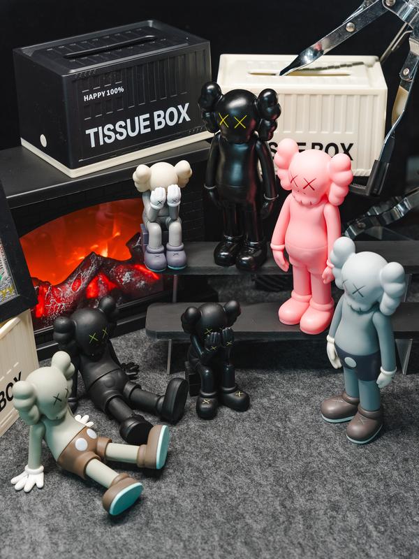 Christmas present:Kaws  Figure Artistic Handcraft for Collectors Decoration Room Decor Statue