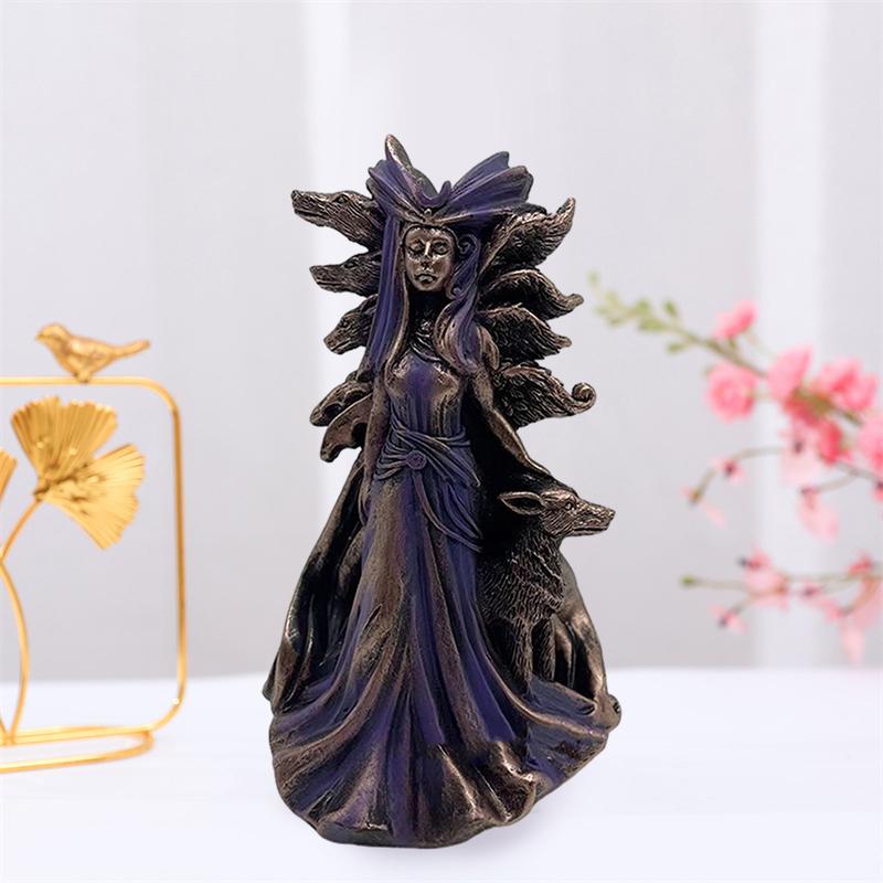 Hecate Greek Goddess Of Magic With Her Hounds Statue Figurine Modern Art Resin Witch Hound Sculpture Home Living Room Decoration