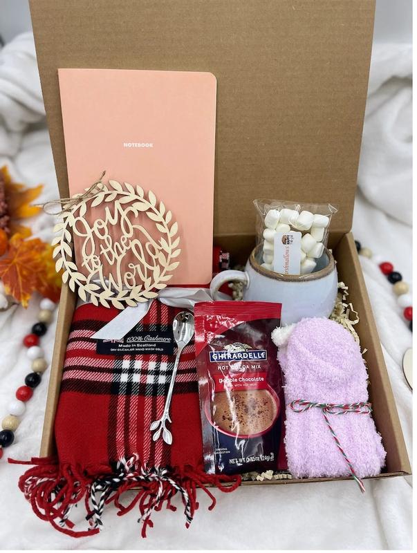 Cozy Winter Gift Box, Christmas gift basket, holiday gift, Thinking Of You Gift, Hygge gift box, Birthday Gifts For Women, Sending A Hug