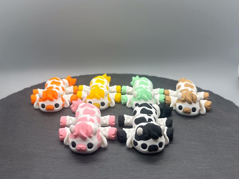 3D Printed Articulated Strawberry Cow & Chocolate Cows - Fidget Animal Friends