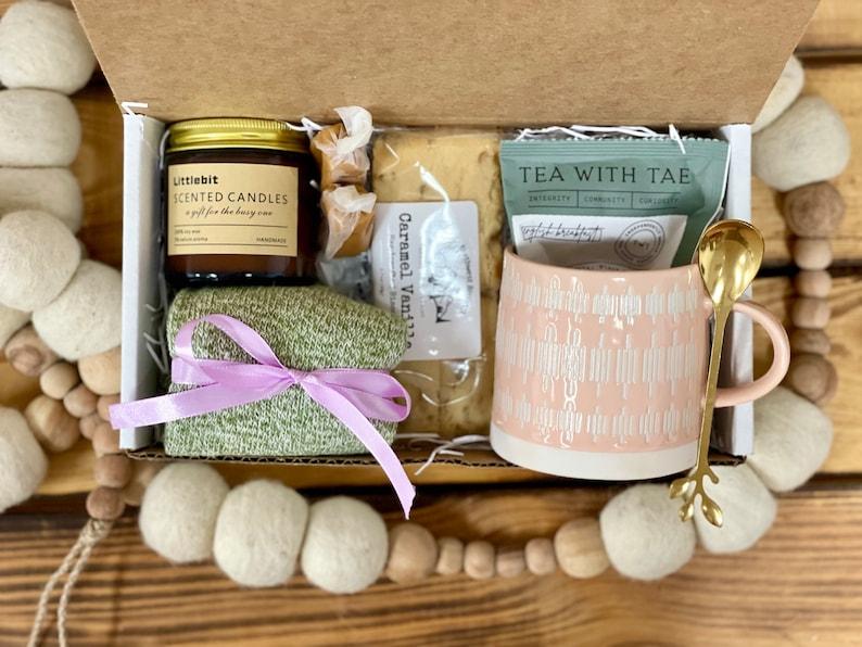 Cozy Winter Gift Box, Christmas gift basket, holiday gift, Thinking Of You Gift, Hygge gift box, Birthday Gifts For Women, Sending A Hug