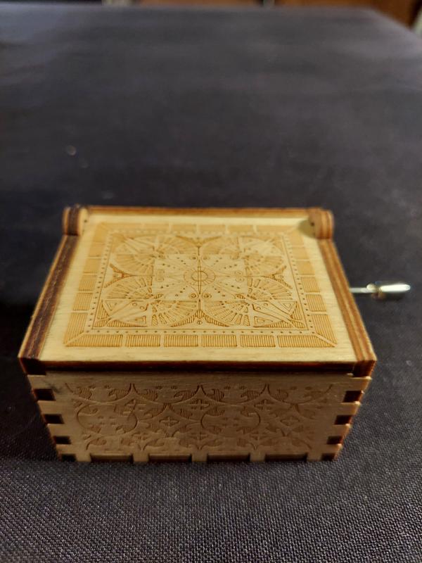 Lord of the Rings - Wooden Music Box - Perfect Gift for Any Occasion - Hand Cranked