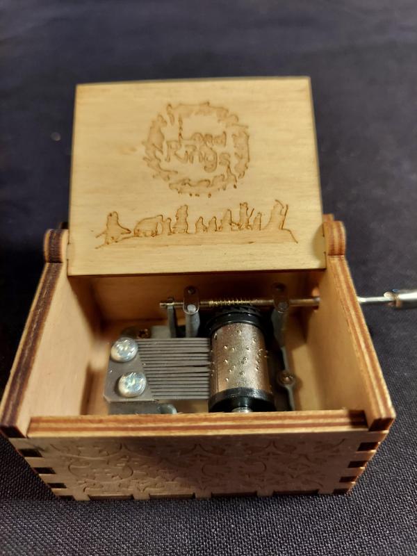 Lord of the Rings - Wooden Music Box - Perfect Gift for Any Occasion - Hand Cranked